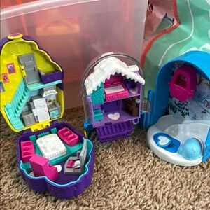 Polly pocket set